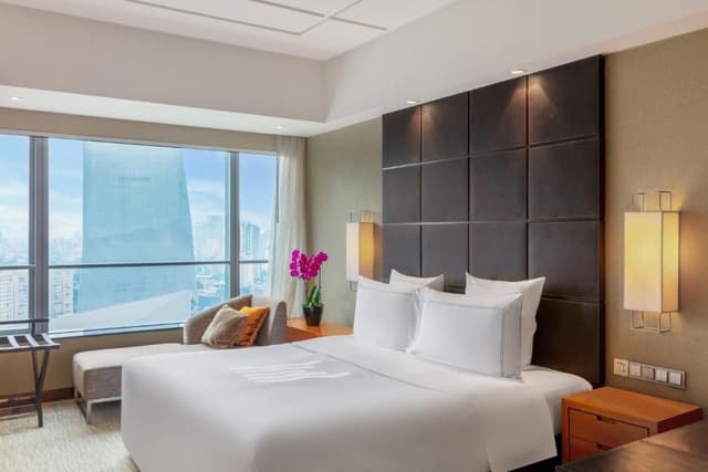 M Deluxe King Room