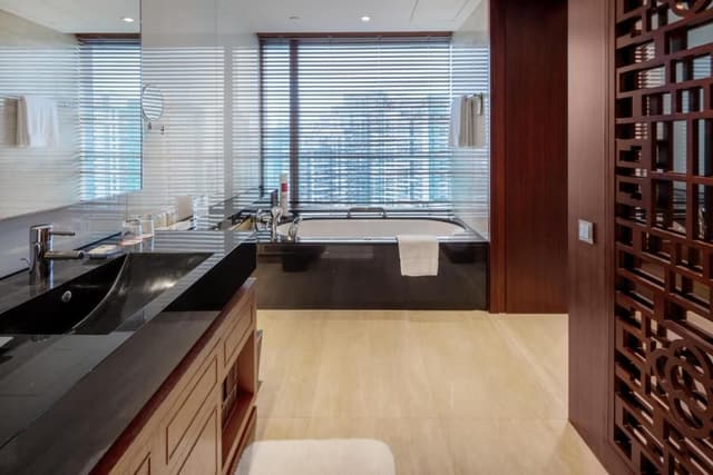 M Deluxe Twin Room
