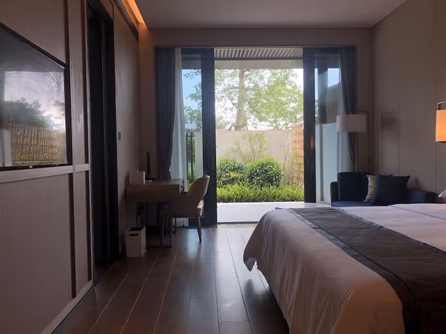 Terrace Queen Room with View