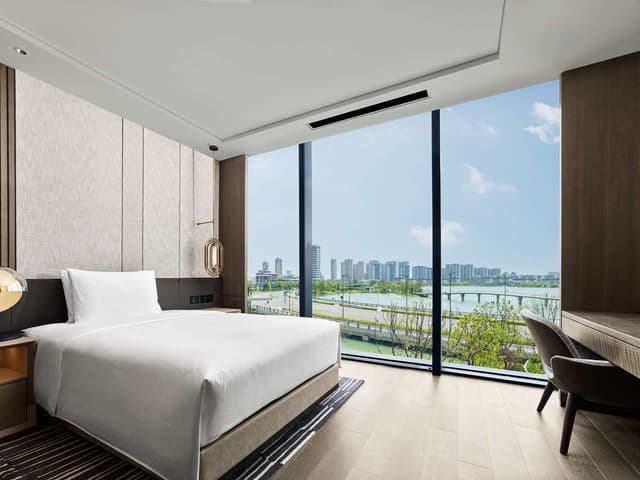 KING TWO BEDROOM SUITE