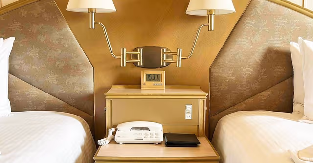 Executive Twin Room, Non Smoking (High Floor)