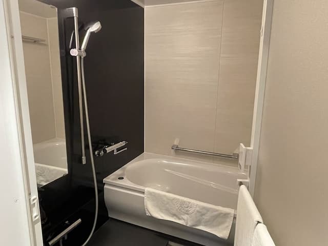 Basic Twin Room, Non Smoking