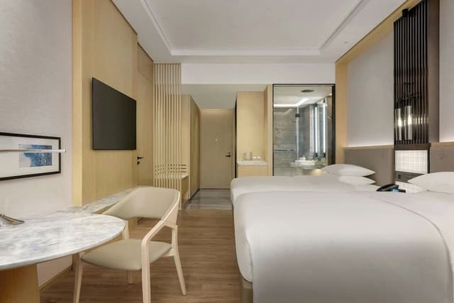 Deluxe Room, 2 Double Beds, City View
