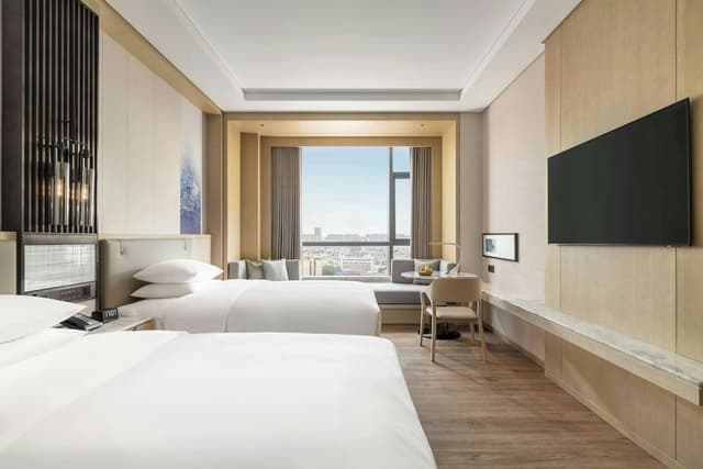 Deluxe Room, 2 Double Beds, City View