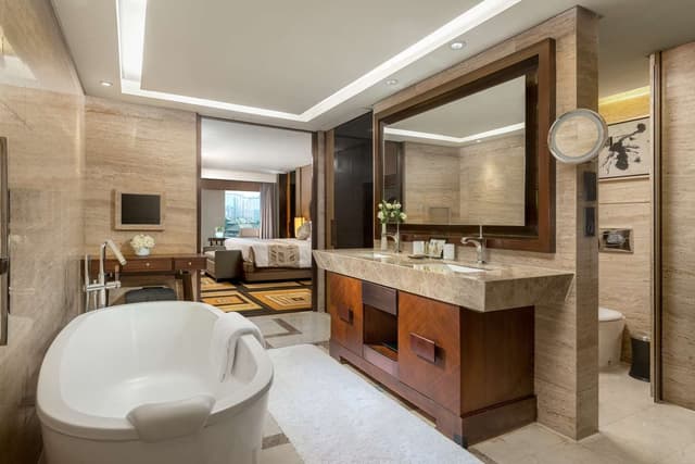 KING DELUXE SUITE