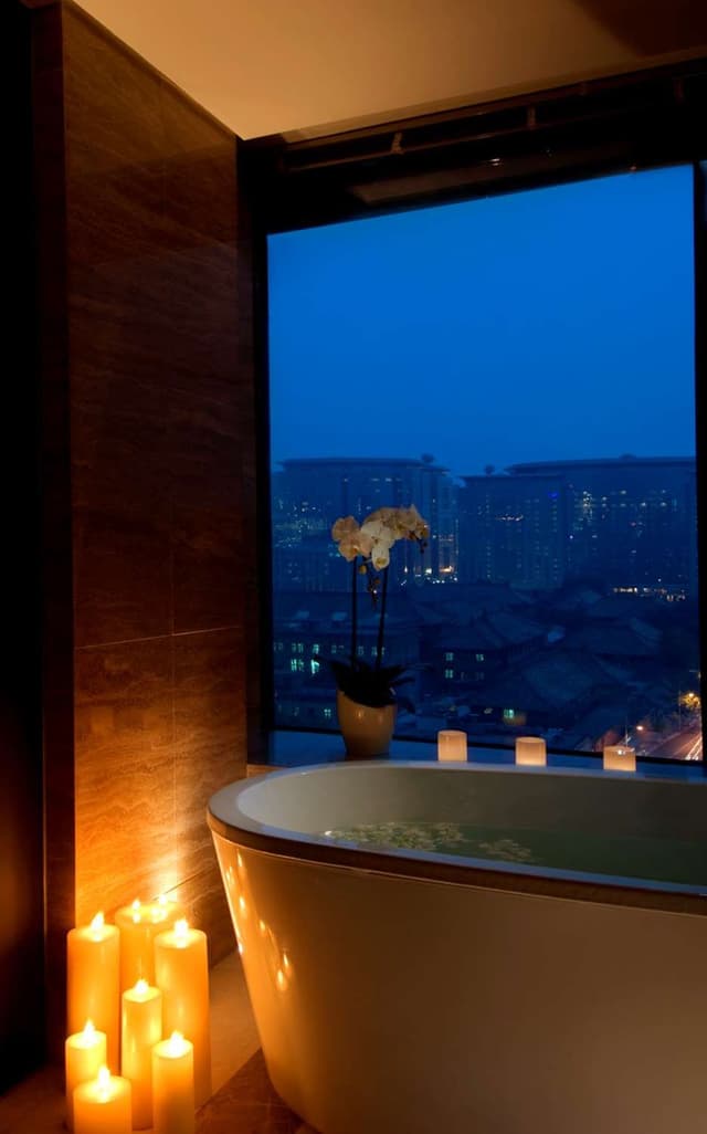 KING DELUXE SUITE