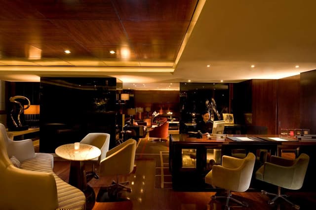 EXECUTIVE LIFESTYLE SUITE