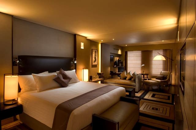 KING HILTON EXECUTIVE ROOM