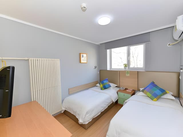 Business Room (2 beds)