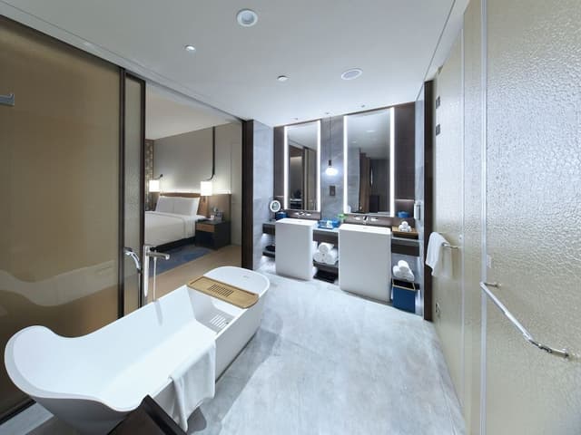 Suite, 1 Bedroom, Club Lounge Access, River View