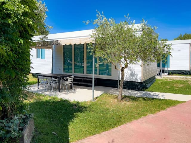 Mobile Home (Maxicaravan Deluxe)