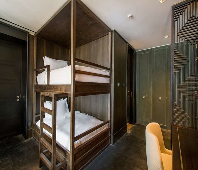 HUTONG TWO-BEDROOM SUITE