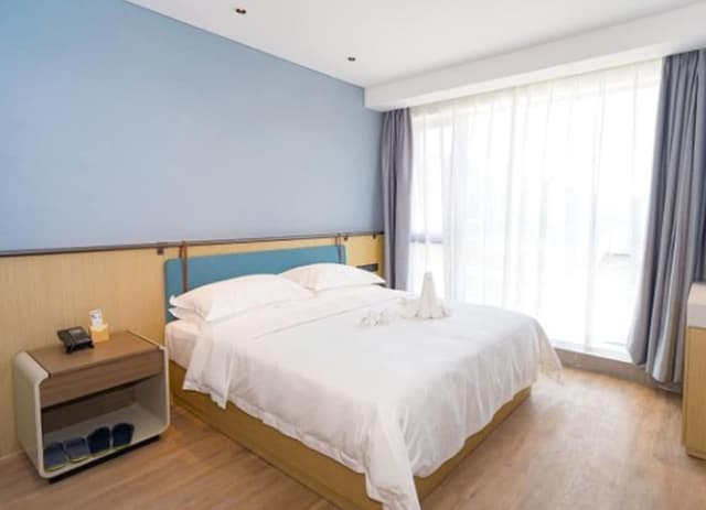 Standard King Room
