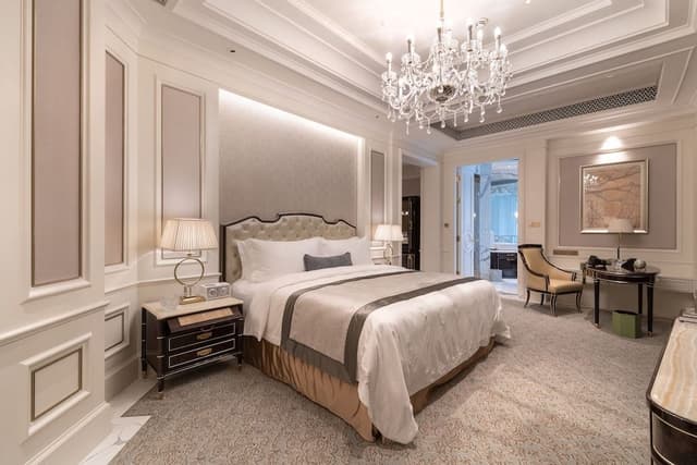Room, 1 King Bed, River View