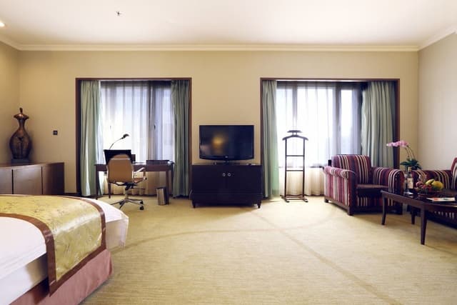 Junior Suite, 1 King Bed