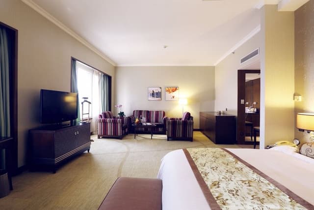 Junior Suite, 1 King Bed