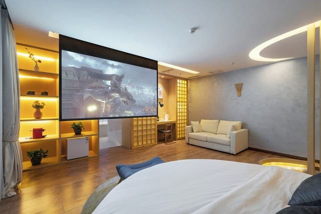 Deluxe Suite, River View