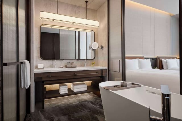 TWIN DELUXE ROOM CITY VIEW
