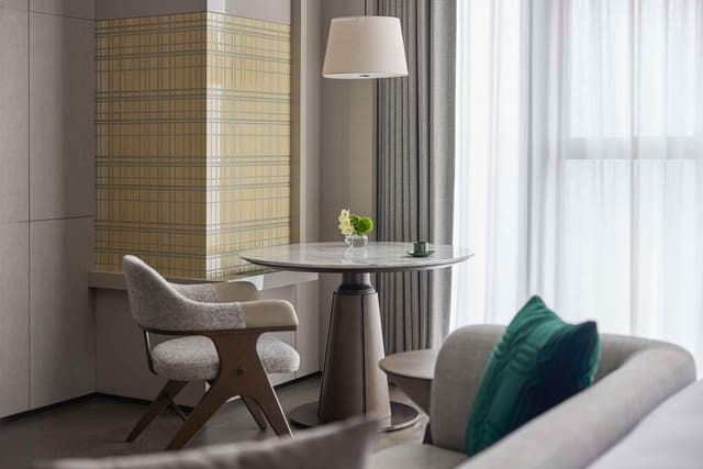 TWIN DELUXE ROOM CITY VIEW