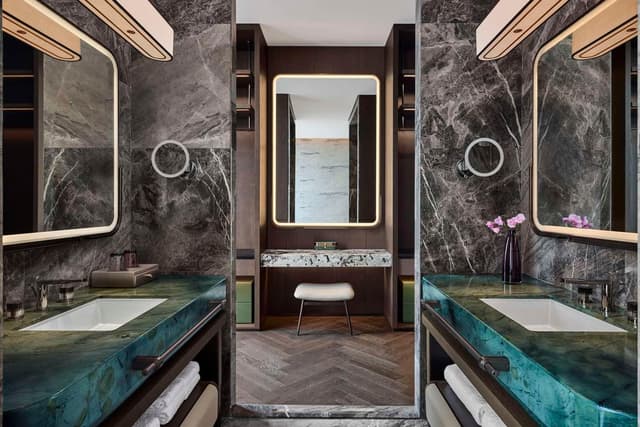 KING PREMIUM SUITE