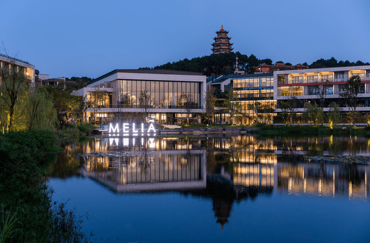 เมเลีย ฉงชิ่ง