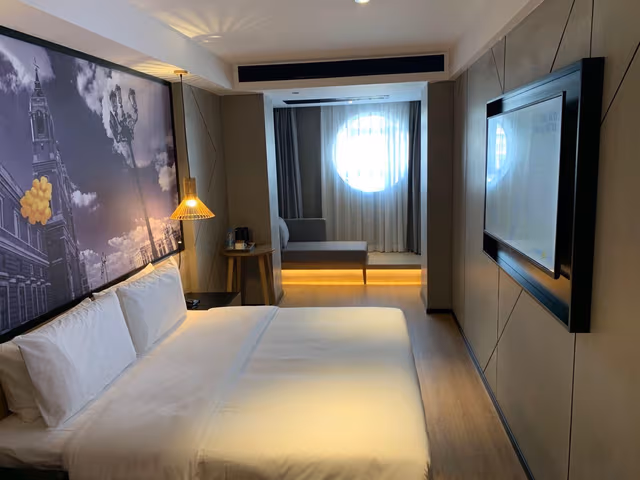 Queen Room