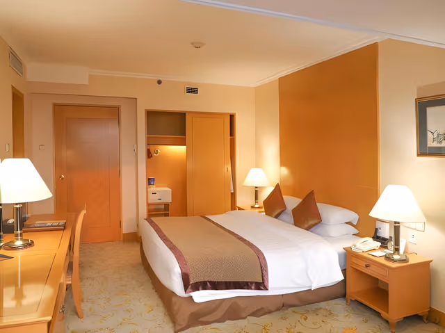 Standard Superior Suite