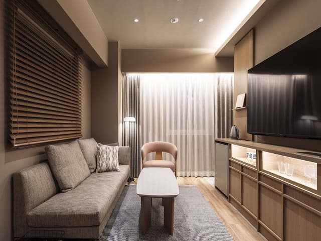 Junior Suite Single Use [Non-Smoking]