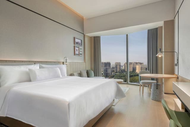 Room, 1 King Bed, Garden View