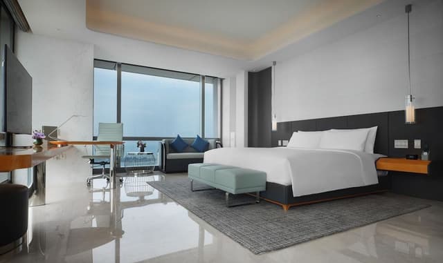 LUXURY MAGNIFIQUE ROOM, Club Millésime Access, 1 King Bed, Bay View