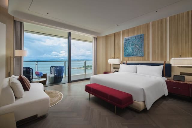 Skyline Panoramic Seaview Suite
