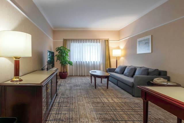Suite, 1 Bedroom, Club Lounge Access, Garden View