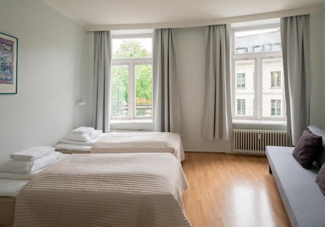 Standard triple room