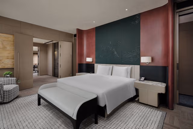 Suite, 1 King Bed