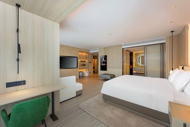 Suite, 1 King Bed (Smart Fitness Mirror)