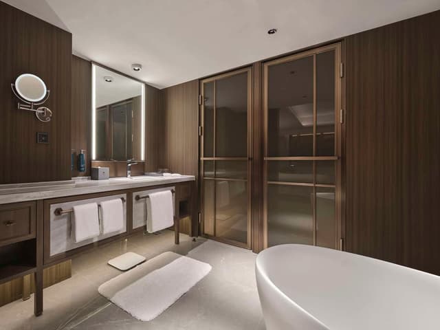 KING PREMIUM SUITE