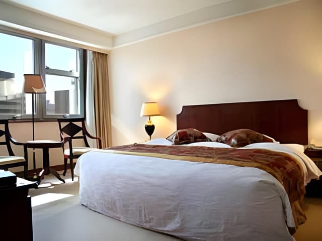 WH - Superior Business One Bed