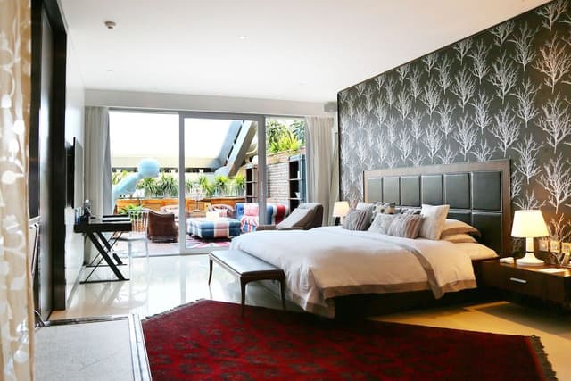 Deluxe Lagoon Suite
