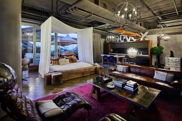 Deluxe Suite with Terrace