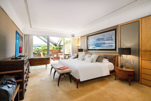 Deluxe Lagoon Suite