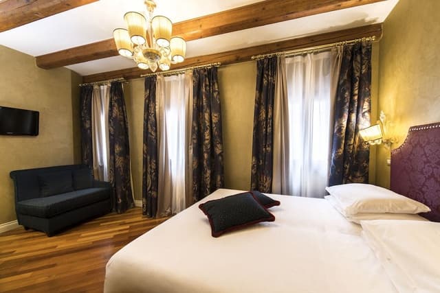 Superior Double Room (with extra bed)