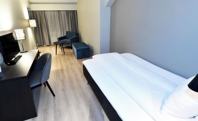 Standard Room, 1 Queen Bed