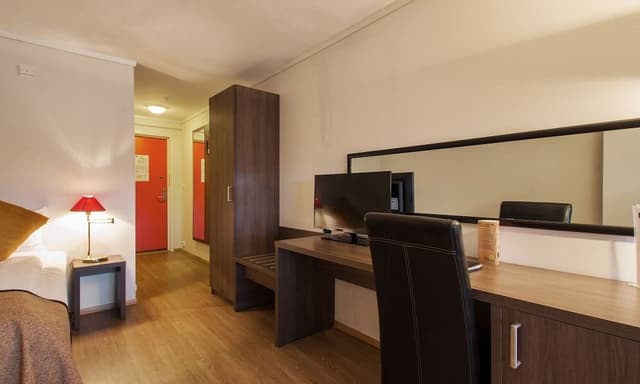 Standard Room, 1 Queen Bed