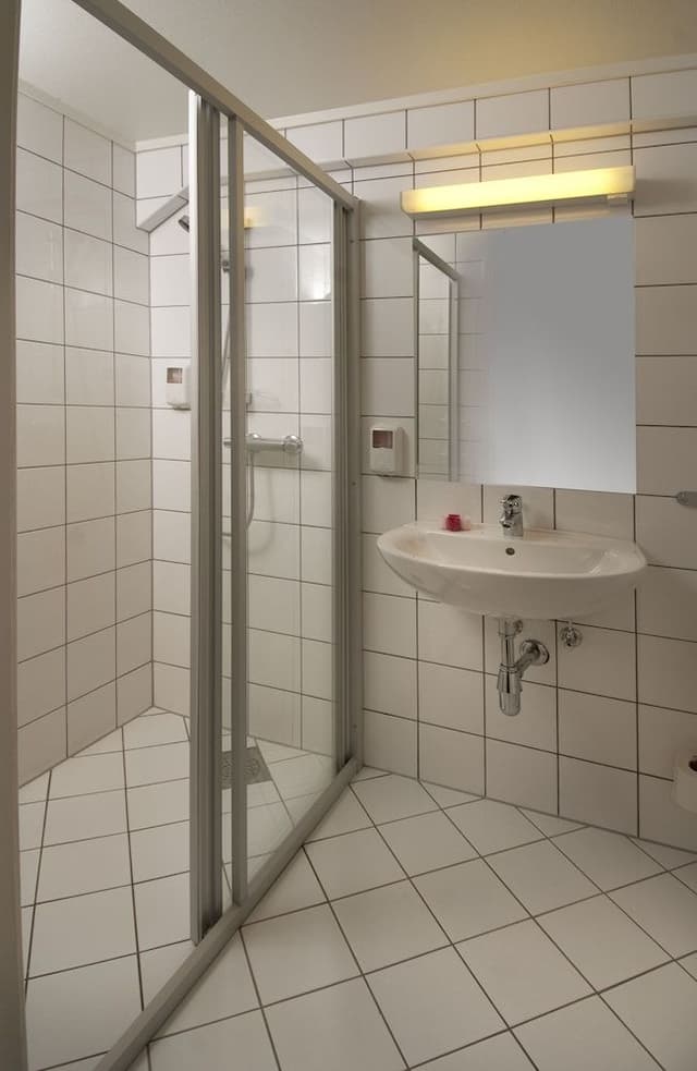 Standard Room, 1 Queen Bed