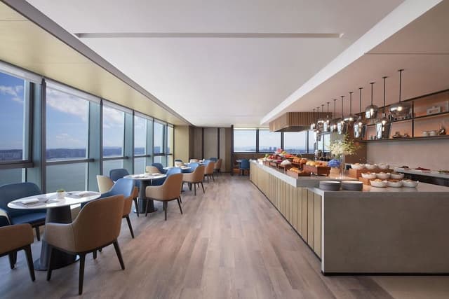 Executive Suite, 1 King Bed, Sea View