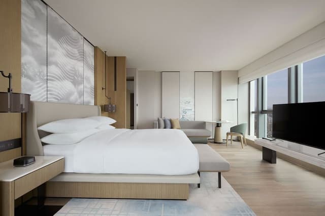 Executive Suite, 1 King Bed, Sea View