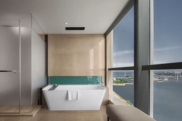 Executive Suite, 1 King Bed, Sea View