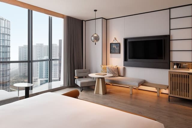 Premier Room, 1 King Bed
