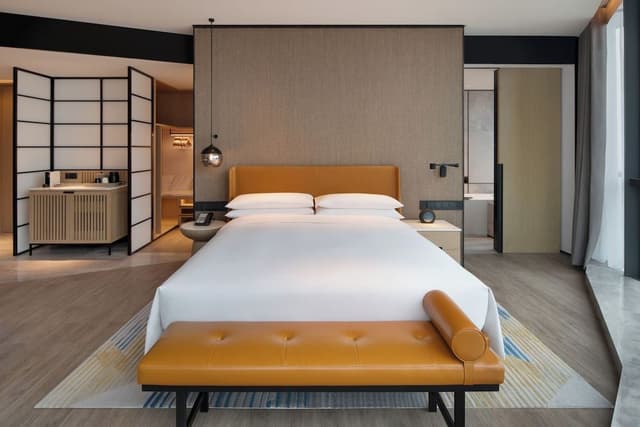Premier Room, 1 King Bed