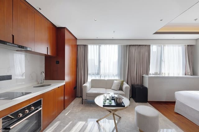 Standard Room, 1 King Bed